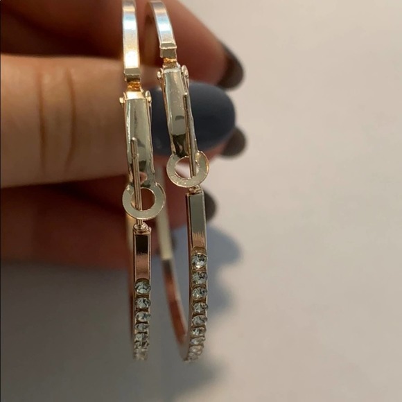 Fashion Rhinestone Medium Gold Hoop Earrings - Picture 5 of 10